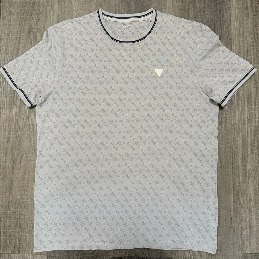 Guess Light Gray Patterned T-Shirt - Picture 4 of 9